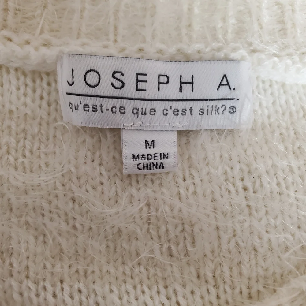 ♡ Josepeh A. Cream Long Sleeve Striped Eyelash Fur Sweater Size Medium - Picture 3 of 7